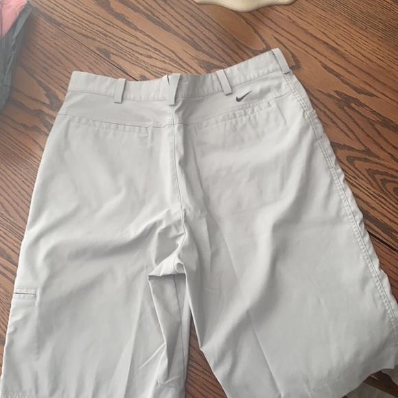 Nike Golf shorts - Picture 2 of 3